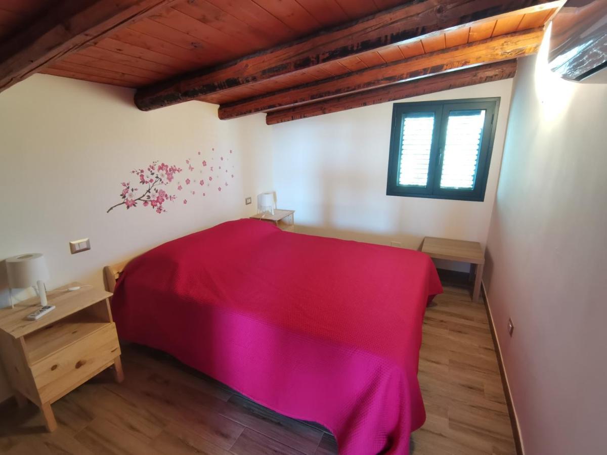 Villa Sole - Finaiti - Appartamento Per Turisti Floridia Eksteriør billede
