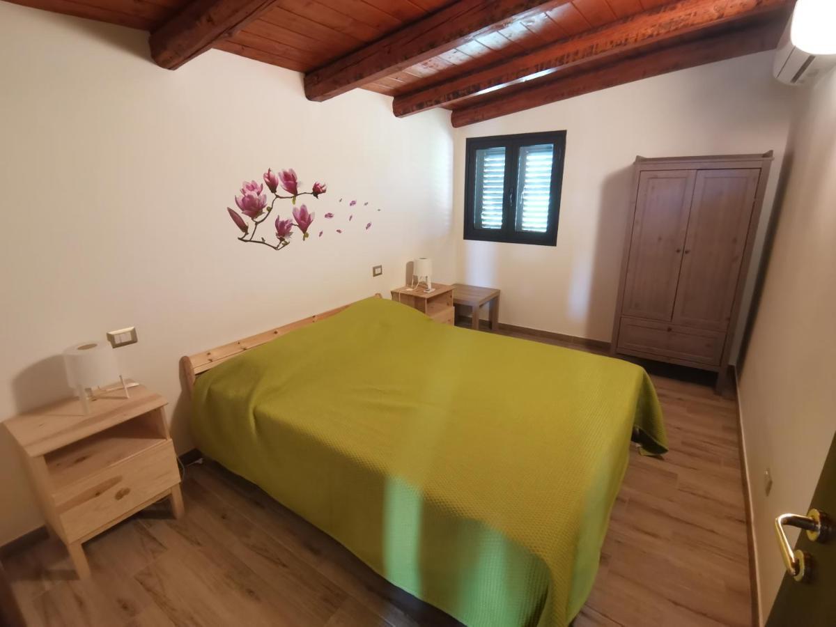 Villa Sole - Finaiti - Appartamento Per Turisti Floridia Eksteriør billede