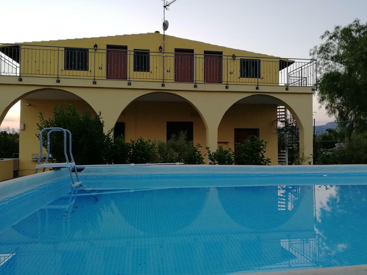 Villa Sole - Finaiti - Appartamento Per Turisti Floridia Eksteriør billede