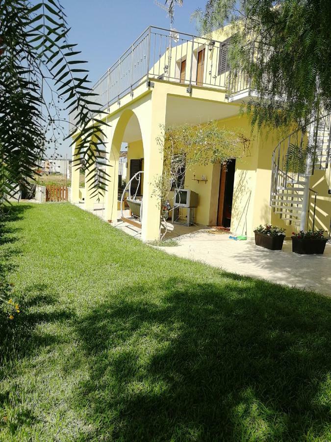 Villa Sole - Finaiti - Appartamento Per Turisti Floridia Eksteriør billede